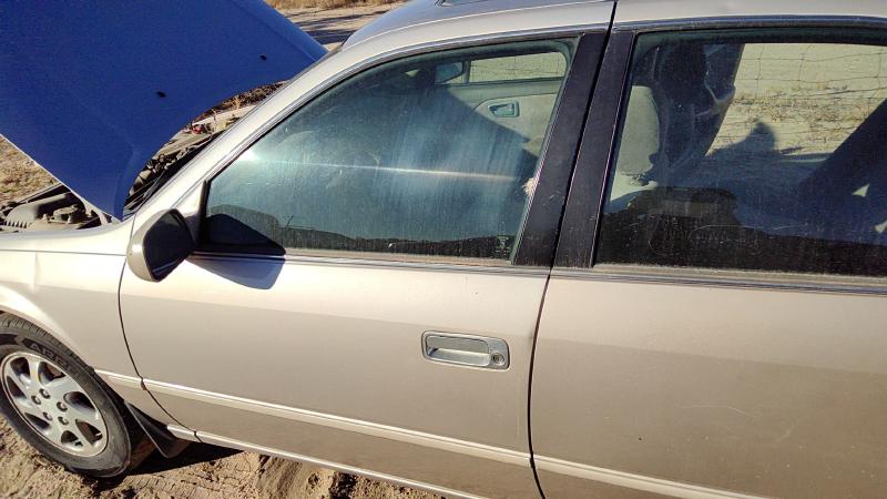 1997-2001 Toyota Camry Front Door LH