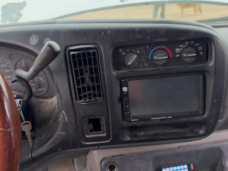 1996-2002 Chevrolet Van Express 2500 Series Dash Panel