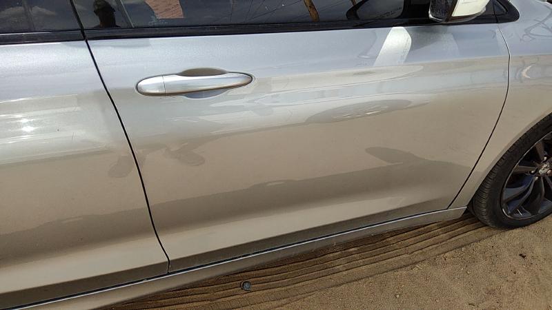 2015-2017 Chrysler 200 Front Door RH