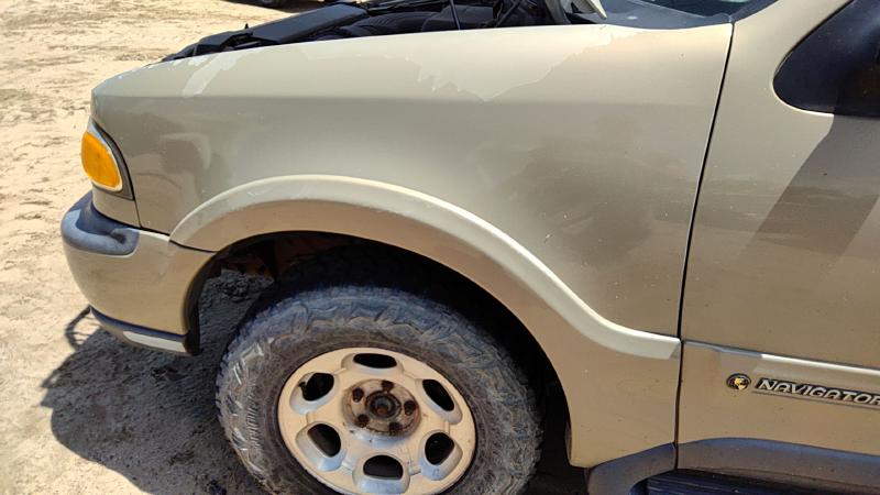 1998-2003 Lincoln Navigator Fender LH