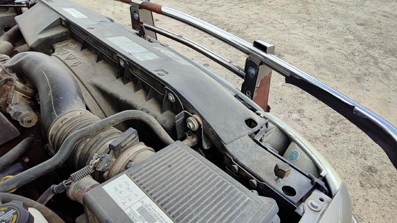 2001-2002 GMC Sierra 2500 Pickup Radiator Support
