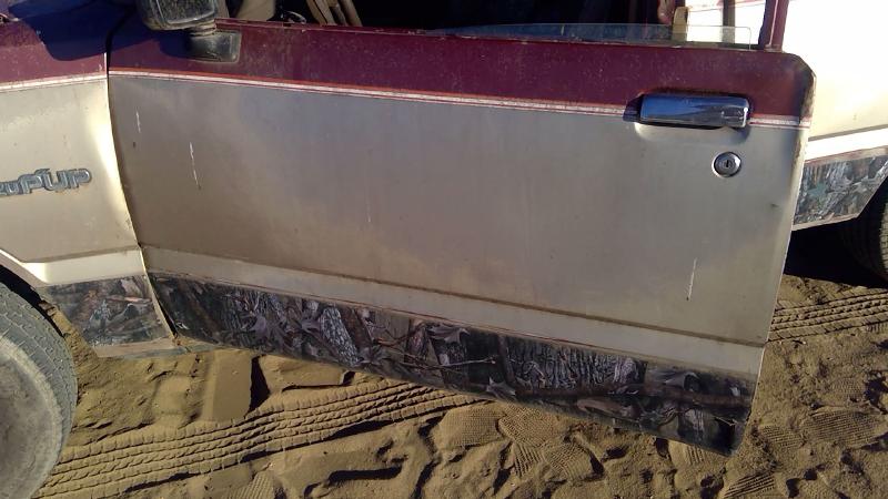 1981-1987 Isuzu Pickup Front Door LH