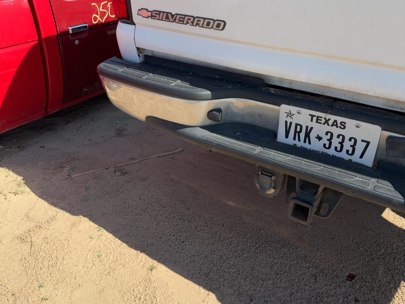 1999-2007 Chevrolet 2500 Silverado Pickup Rear Bumper Assembly