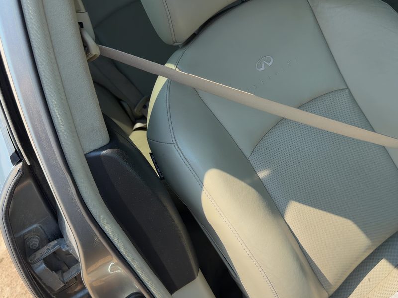 2003-2005 Infiniti FX Series Front Seat Belt RH