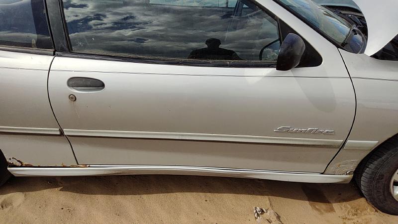 1995-2005 Pontiac Sunfire Front Door RH
