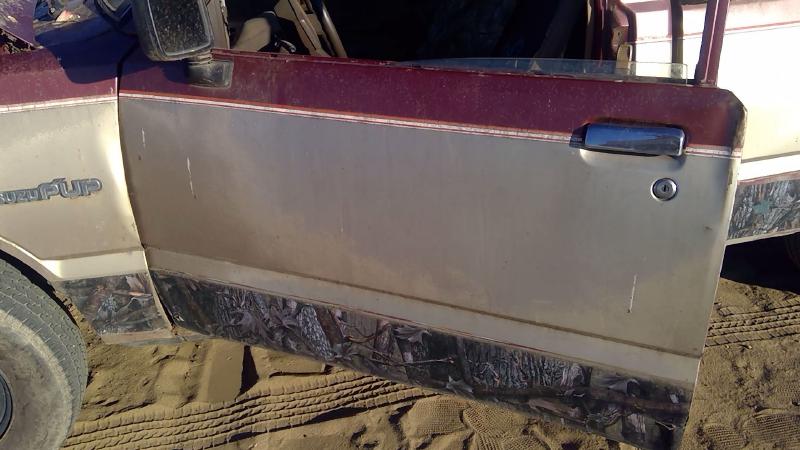 1981-1987 Isuzu Pickup Front Door LH