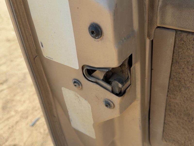 1993 Buick Century Front Door Latch LH