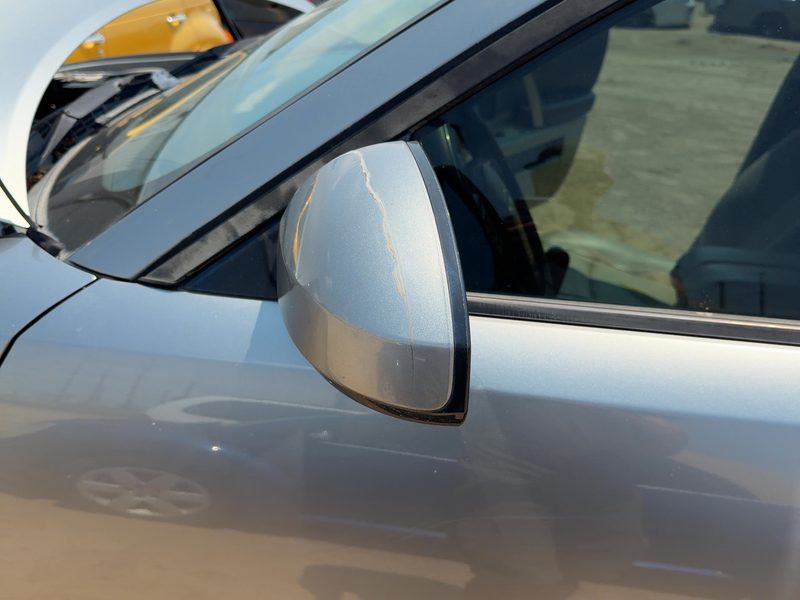 2003-2005 Infiniti FX Series Door Mirror LH