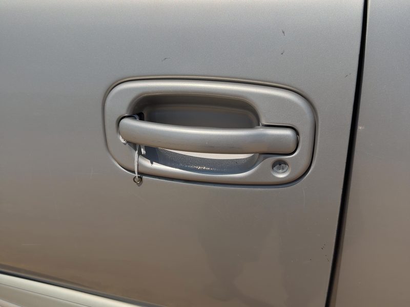 1999-2007 Chevy/gmc Suburban 1500 Series Outside Door Handle LH