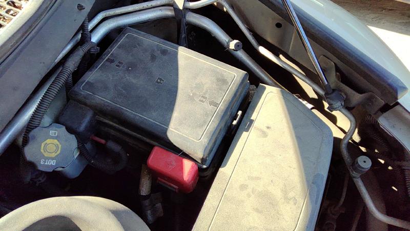 2006 Chevrolet Hhr Engine Fuse Box