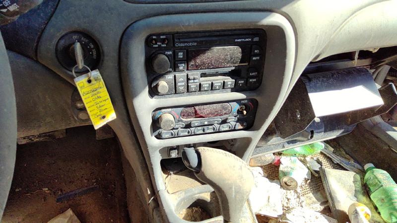 1998-2001 Oldsmobile Intrigue Dash Panel