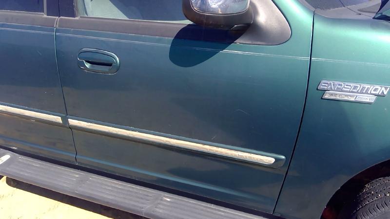 1997-2002 Ford Expedition Front Door RH
