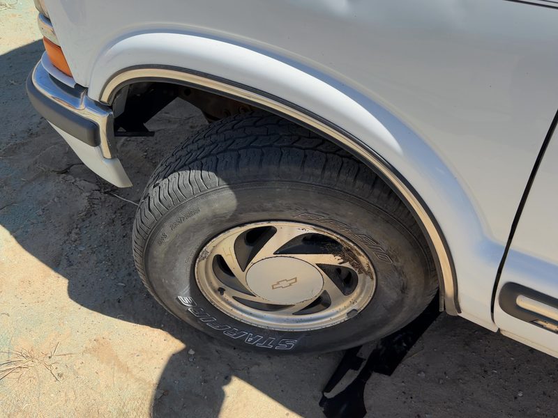 1994-2005 Blazer S10/jimmy S15 Fender Flare LH
