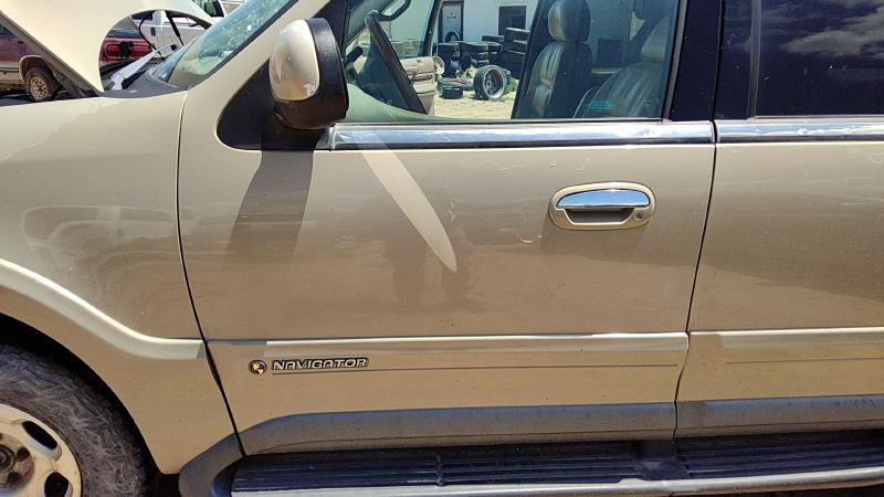 1998-2003 Lincoln Navigator Front Door LH