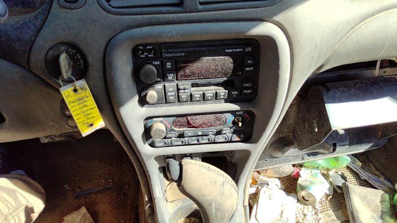 1998-2001 Oldsmobile Intrigue Dash Panel