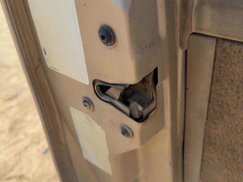 1993 Buick Century Front Door Latch LH