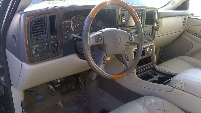 2003 Cadillac Escalade Transmission Assy.