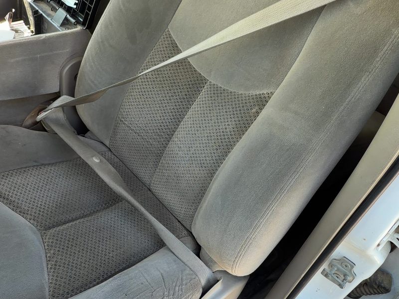 2003-2007 Chevrolet 2500 Silverado Pickup Front Seat Belt LH