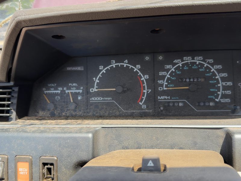 1987-1988 Nissan Maxima Dash Panel