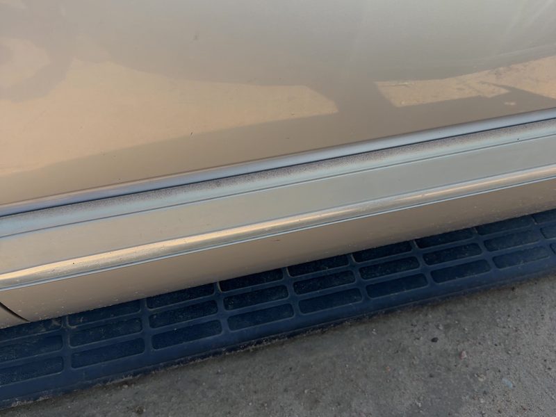 2000-2006 Chevy/gmc Suburban 1500 Series Front Door Moulding RH