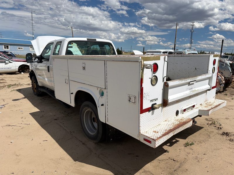 2005 Ford F350 Super Duty Pickup Axle Shaft RH