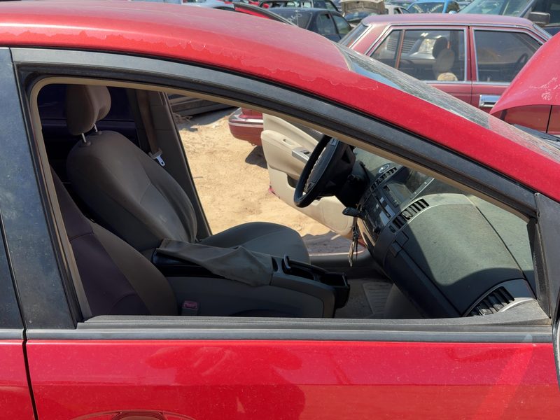 2004-2009 Toyota Prius Front Door Glass/Window RH