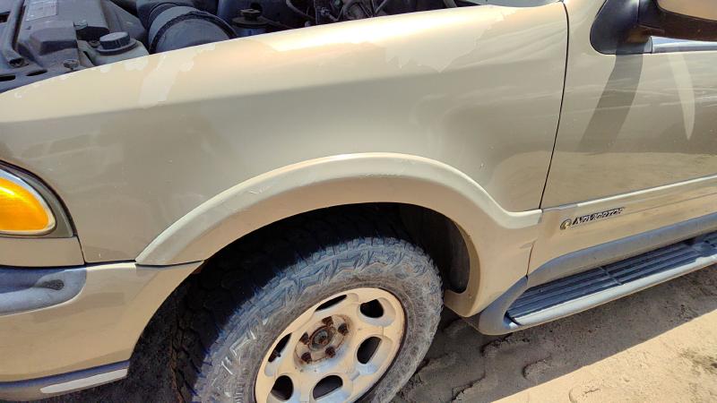 1998-2003 Lincoln Navigator Fender LH