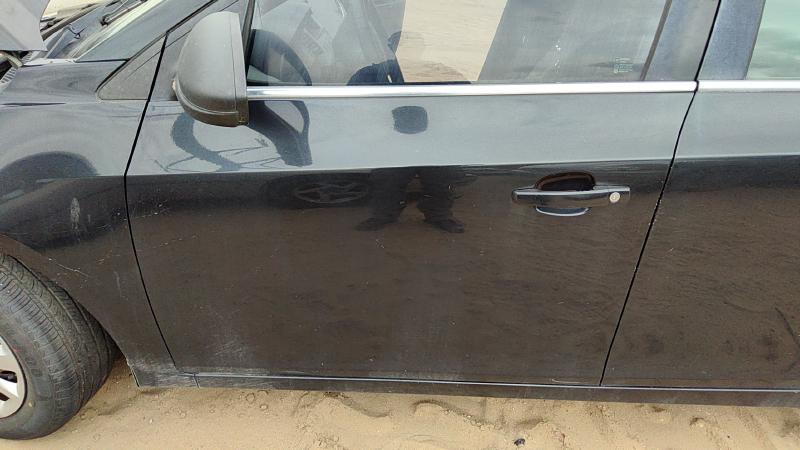 2011-2012 Chevrolet Cruze Front Door LH