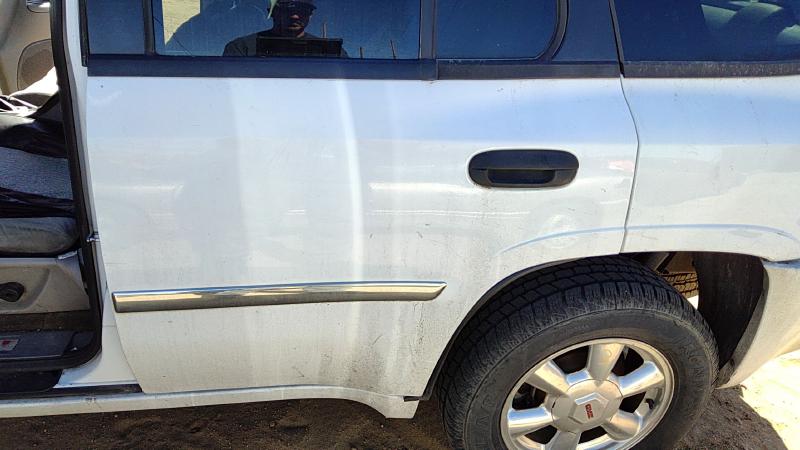 2005-2009 GMC Envoy (short W.b.) Rear Door LH