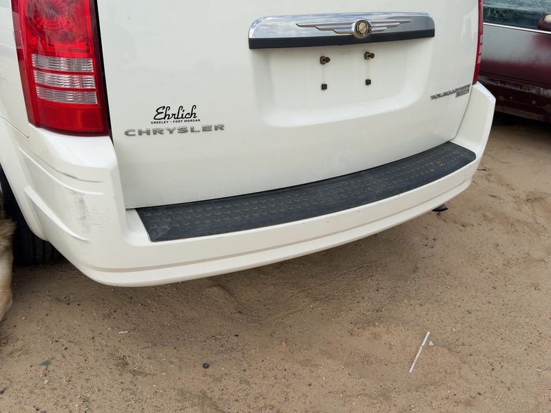 2008-2010 Chrysler Town & Country Rear Bumper Assembly