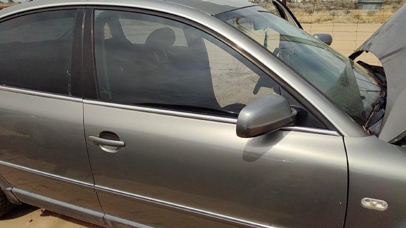 2001-2005 (discontinued) Passat Front Door RH