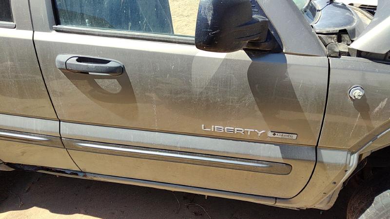 2002-2007 Jeep Liberty Front Door RH