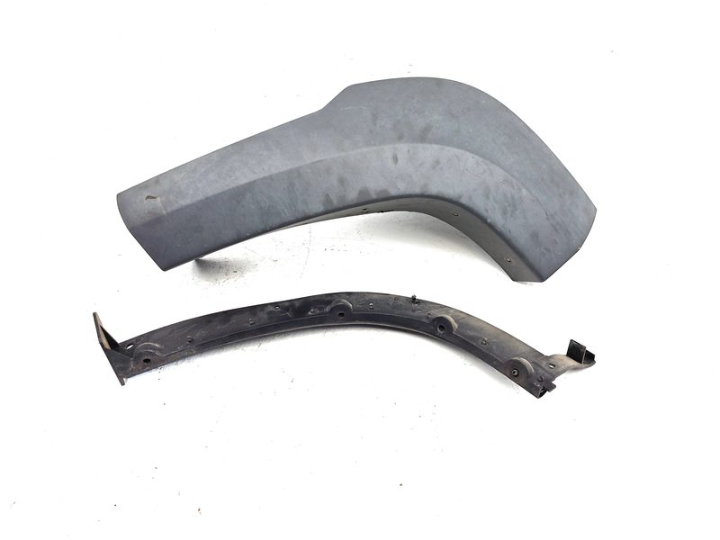 2005 Jeep Liberty Rear Door Moulding LH