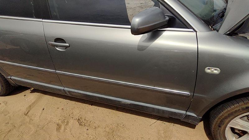 2001-2005 (discontinued) Passat Front Door RH