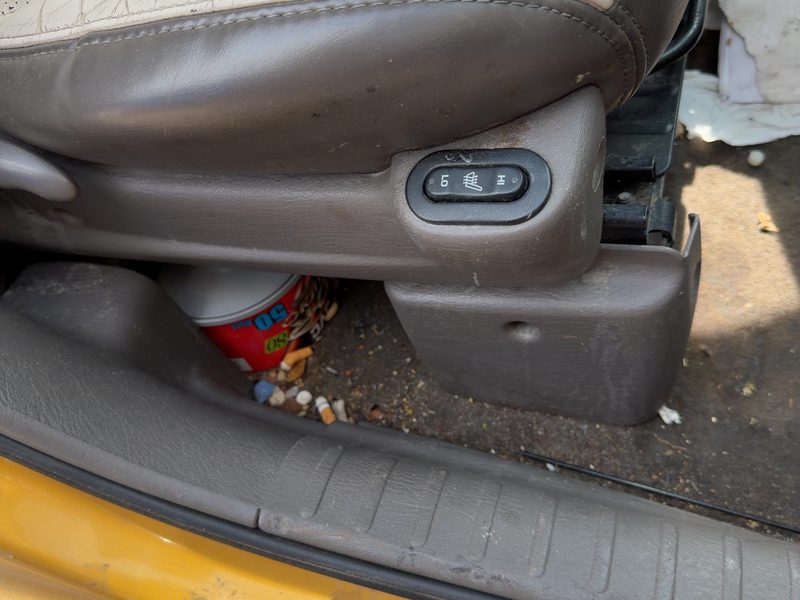 2002 Pt Cruiser Seat Track RH