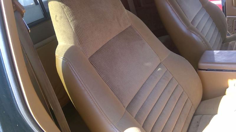 1993 Dodge Dakota (mid-size) Seat Track