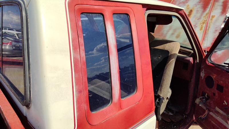 1988 Ford Pickup F150 Series Quarter Panel Moulding RH