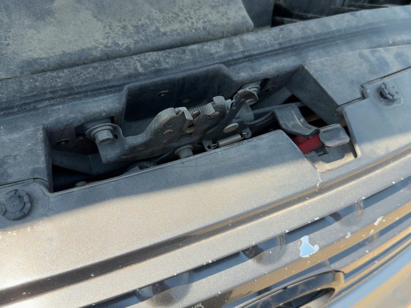 2003-2006 Infiniti FX Series Radiator Support