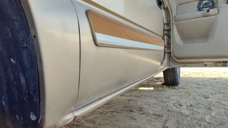 1999-2007 Chevrolet 1500 Silverado Pickup Front Door LH