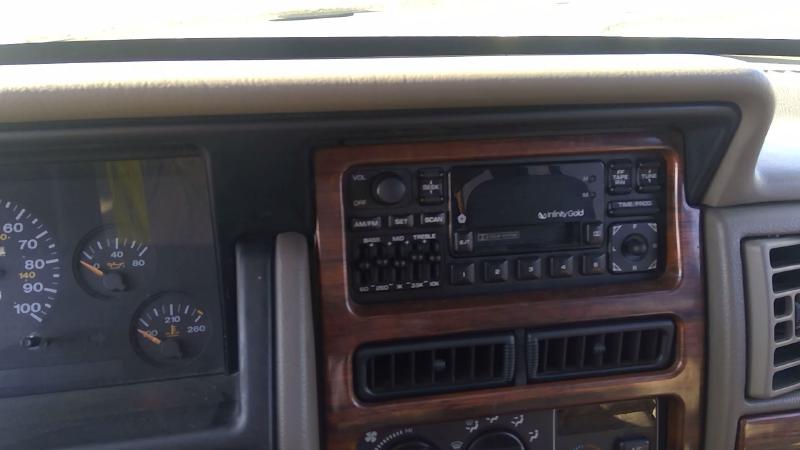 1994-1995 Jeep Grand Cherokee Dash Panel