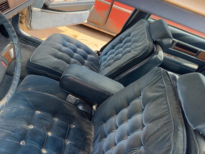 1986 Oldsmobile Ninety-eight (80 & Up) Front Seat