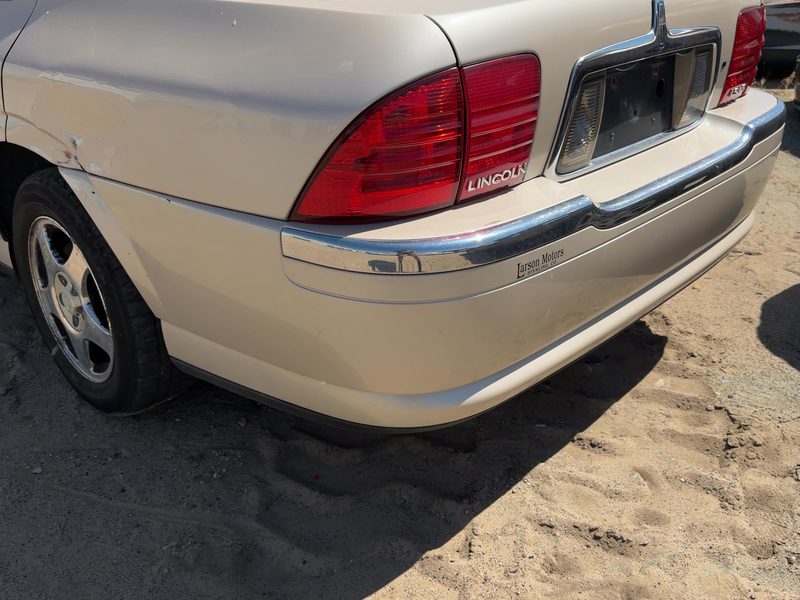 2000-2002 Lincoln LS Rear Bumper Assembly