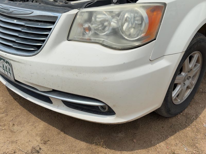 2011-2016 Chrysler Town & Country Front Bumper Assy.