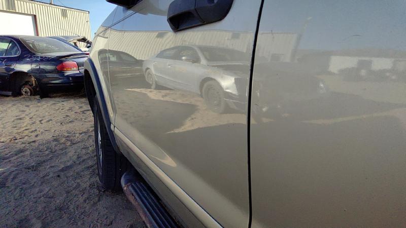 2002-2005 Explorer Front Door LH