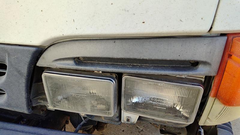 1996 Isuzu Truck (big Truck) Headlight Door LH