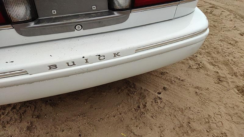 1997-1999 Buick Lesabre (80 & Up) Rear Bumper Assembly