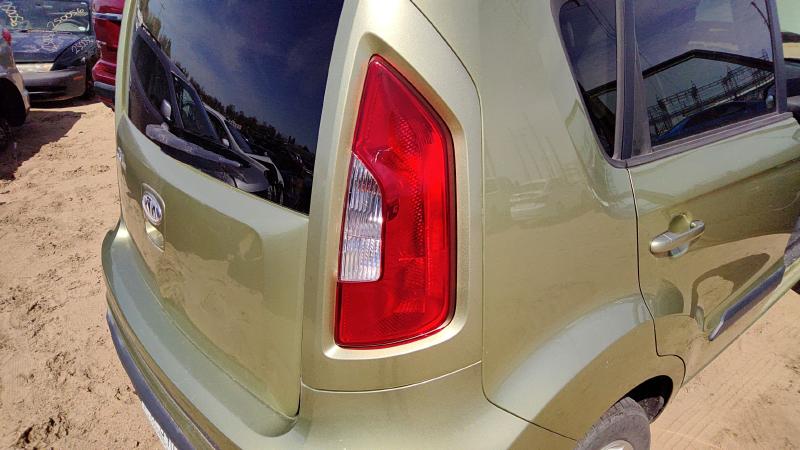 2012 Kia Soul Quarter Panel Moulding RH