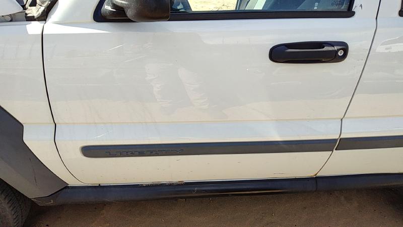 2002-2007 Jeep Liberty Front Door LH