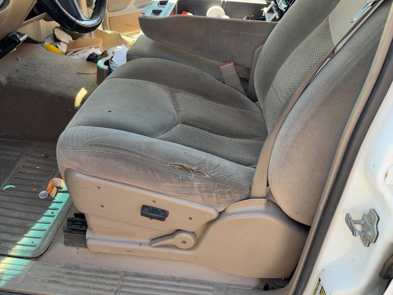 2003-2007 Chevrolet 2500 Silverado Pickup Front Seat