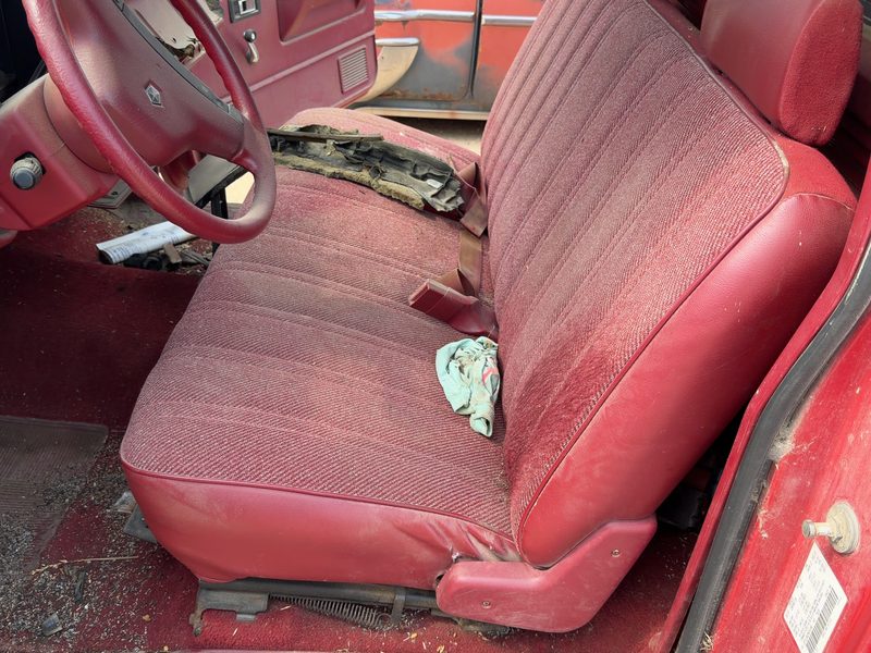 1991 Dodge Dakota (mid-size) Front Seat